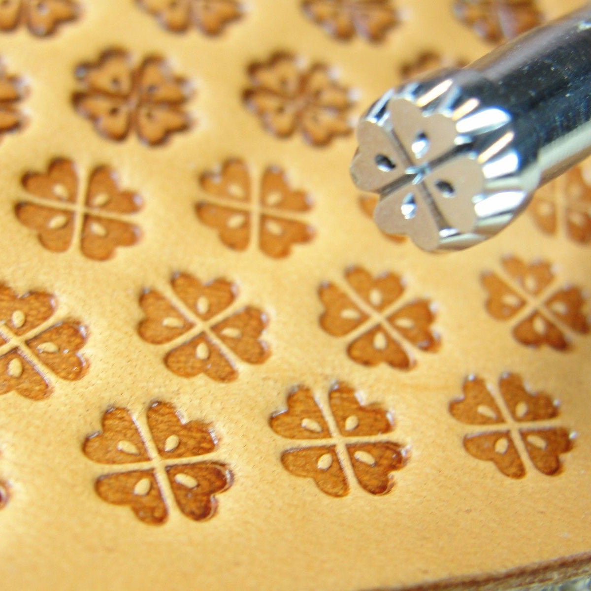 O8 Four Leaf Clover Leather Stamp - Craft Japan | Pro