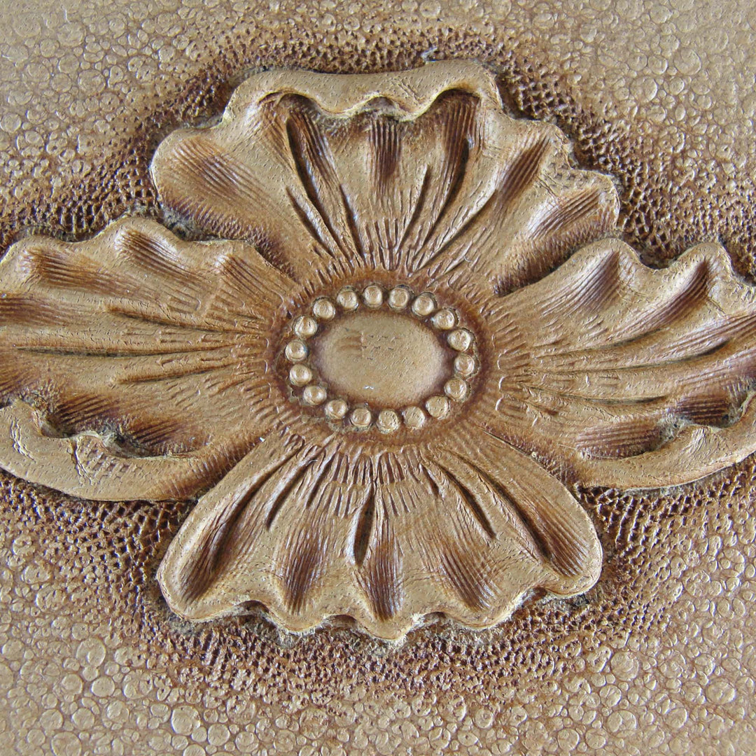 18-Seed Oval Flower Center Leather Stamp | Pro Leather Carvers