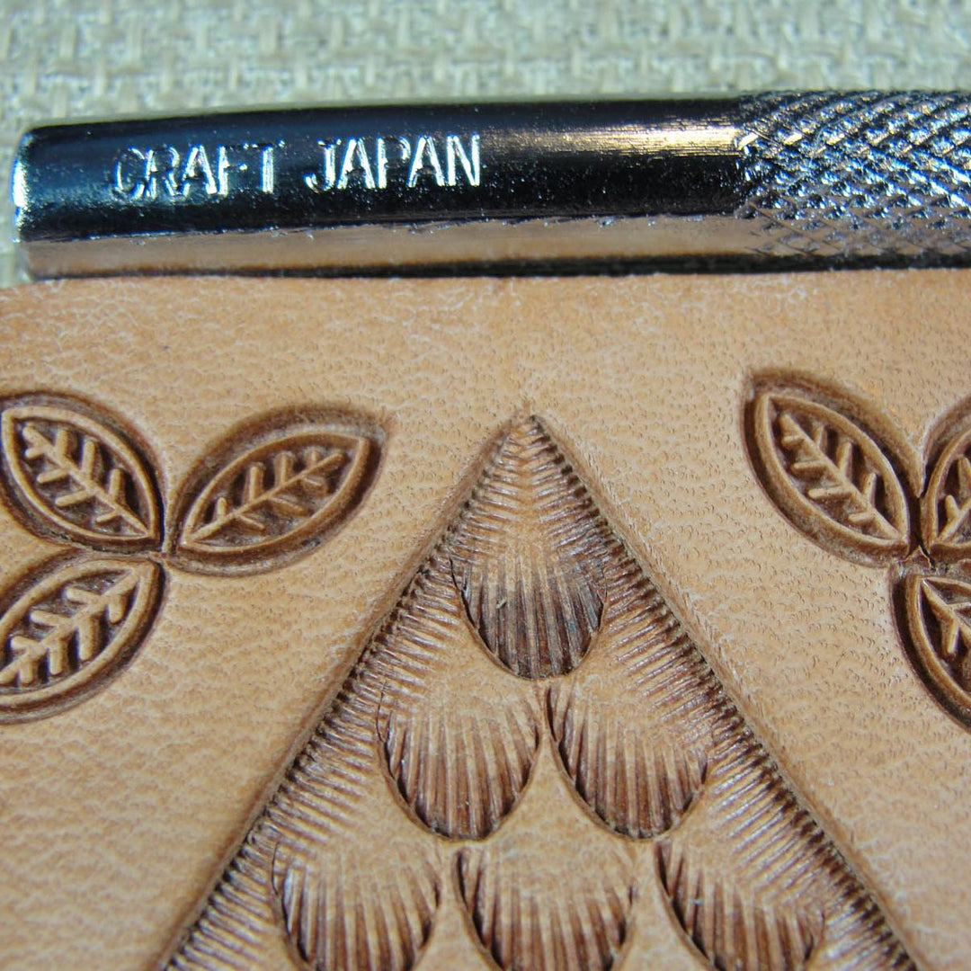 O35 Small Leaf/Petal Leather Stamp - Craft Japan | Pro Leather Carvers