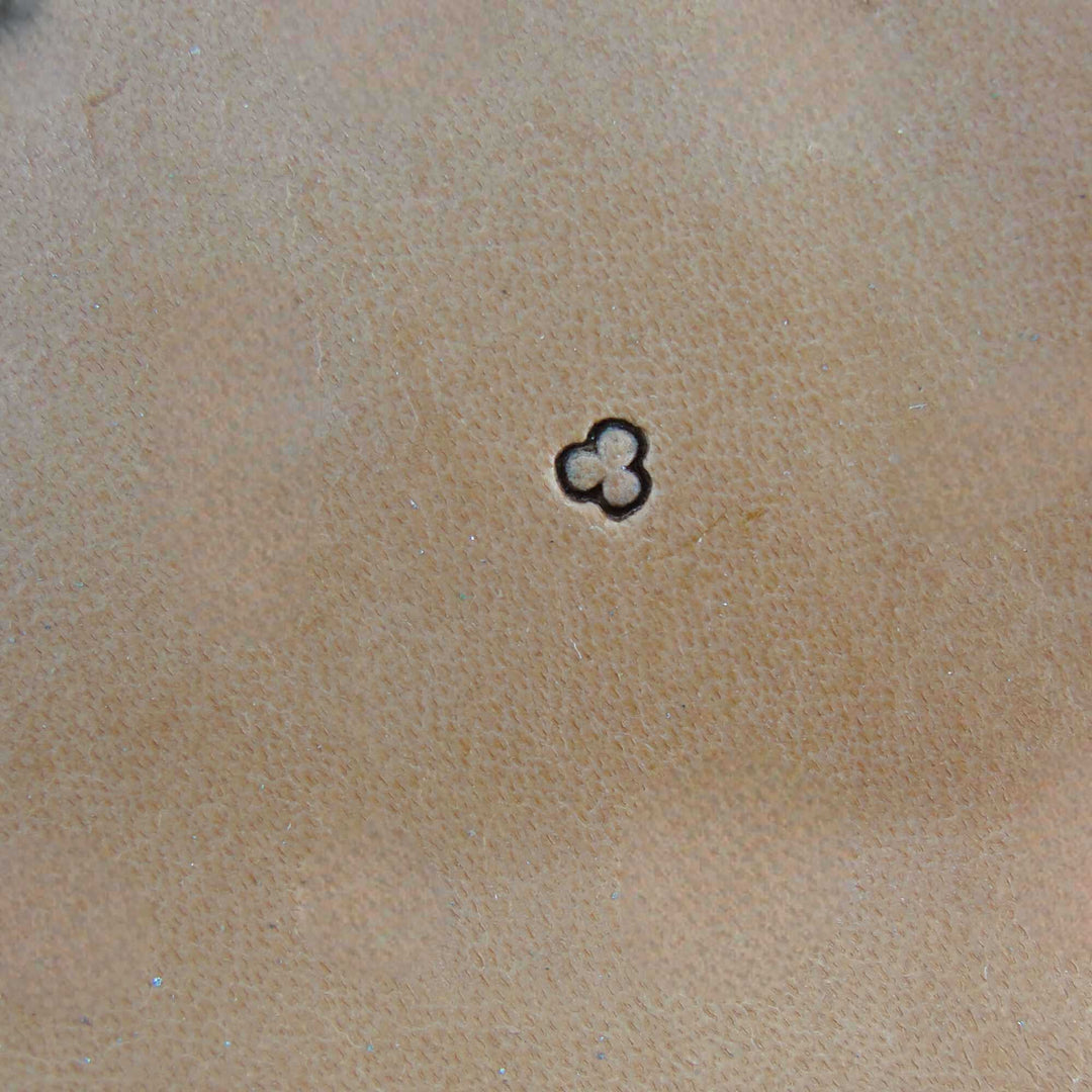 987 Clover [USED]