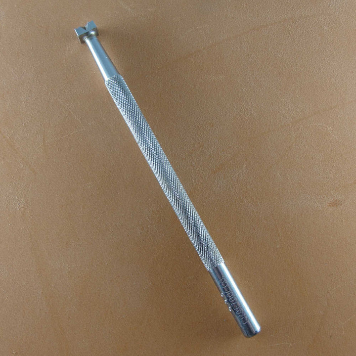 838 Small Geometric [USED]