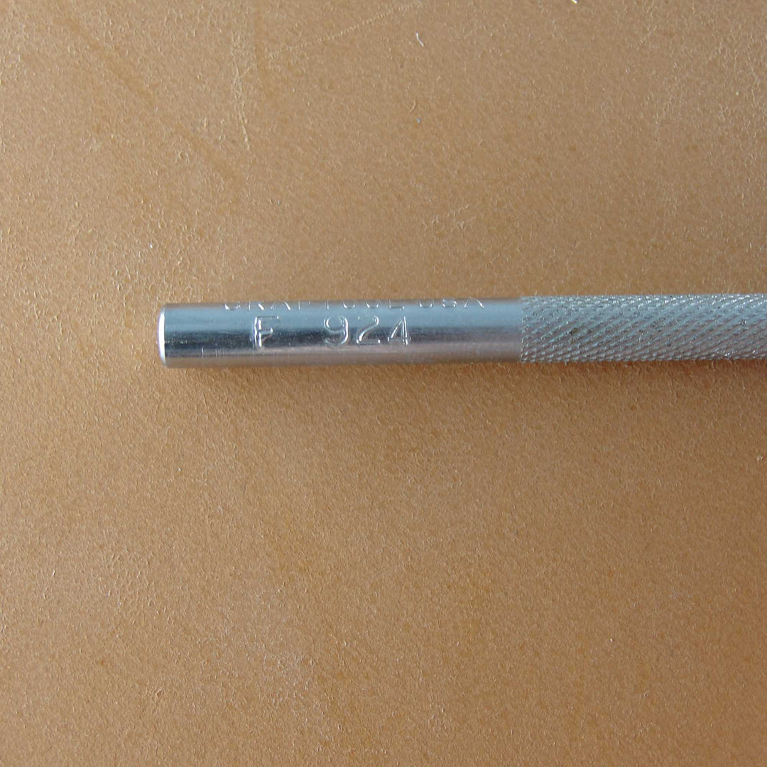 F924 Figure Carving [USED]