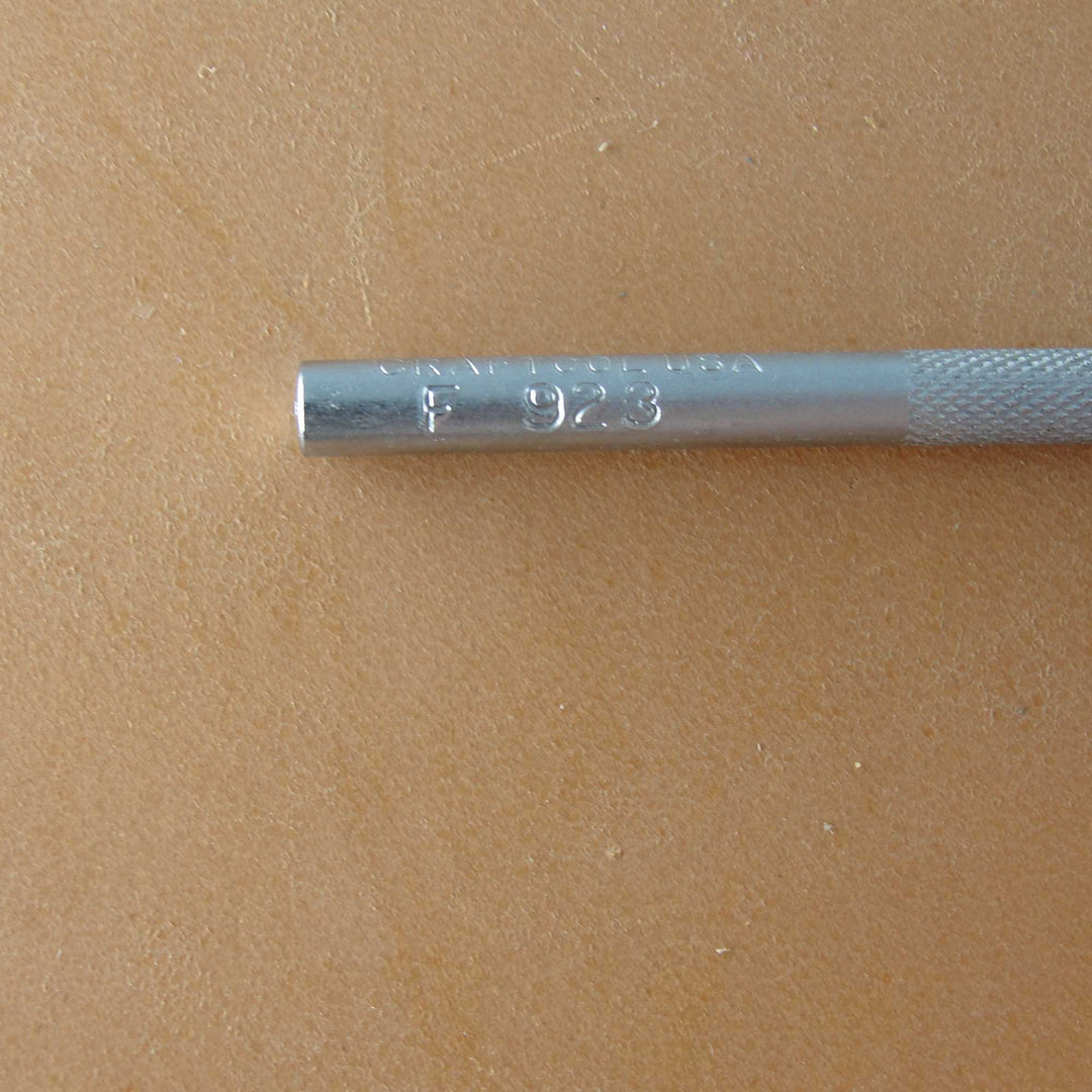 F923 Figure Carving [USED]