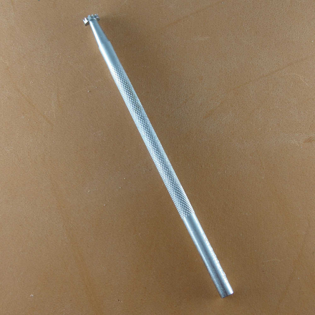 F923 Figure Carving [USED]