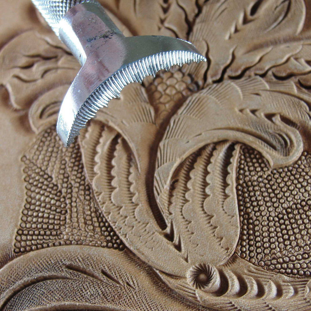 423 Large Scalloped Veiner [USED]