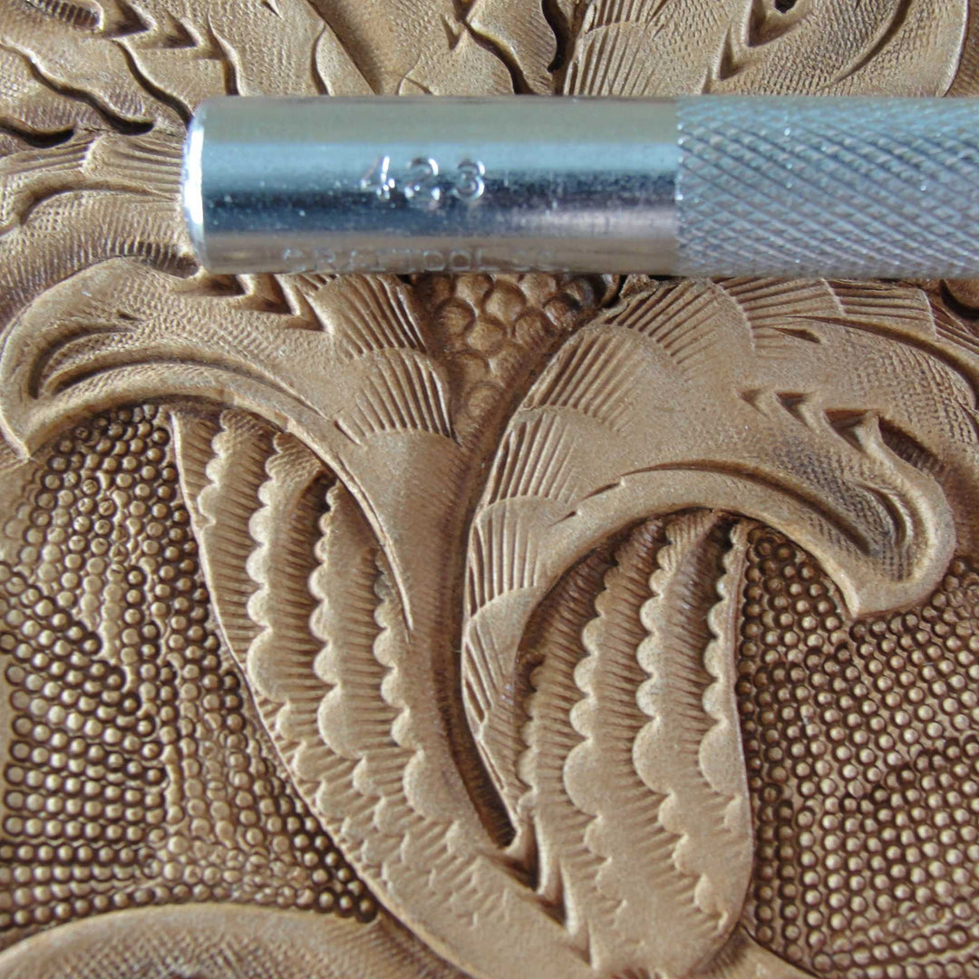 423 Large Scalloped Veiner [USED]