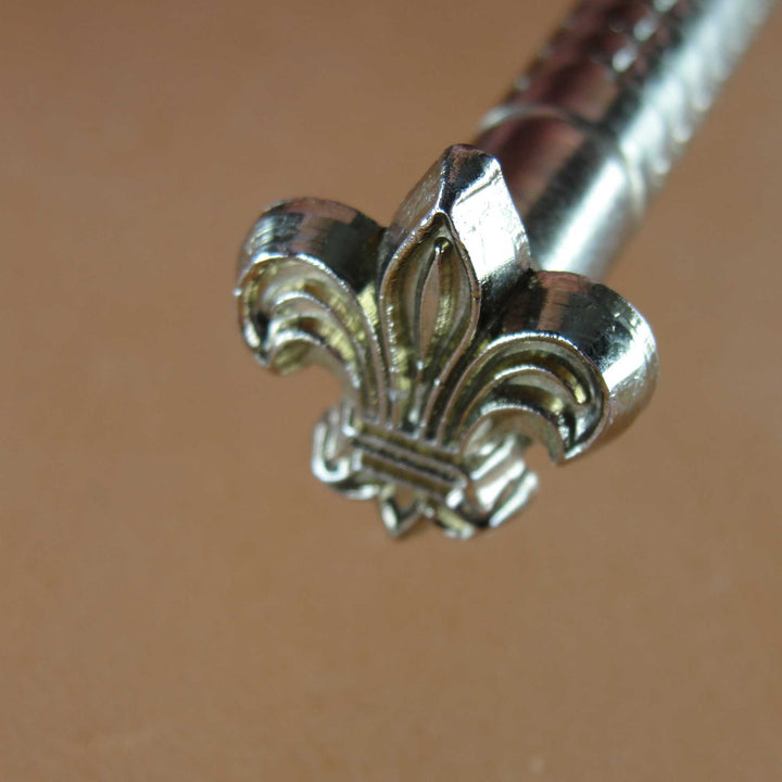 187 Fleur-de-lis [USED]