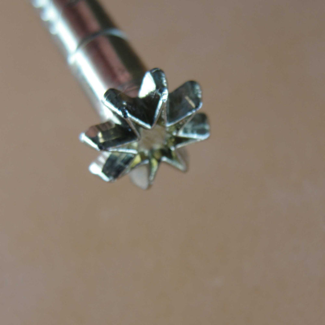 145 8-Point Star Geometric [USED]