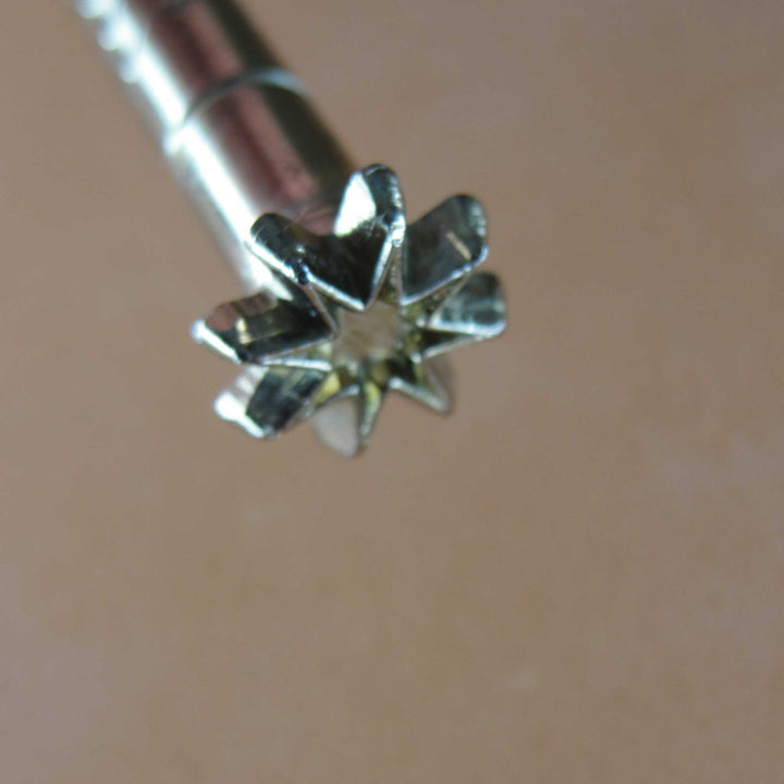 145 8-Point Star Geometric [USED]