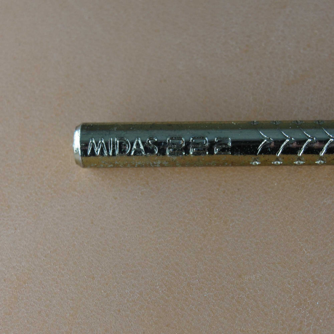 222 Chevron Border [USED]