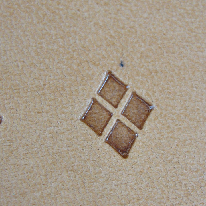 203 Diamond Geometric [USED]