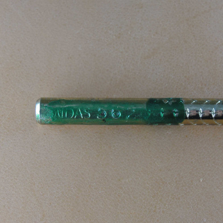 562 Checkered Thumb Print [USED]