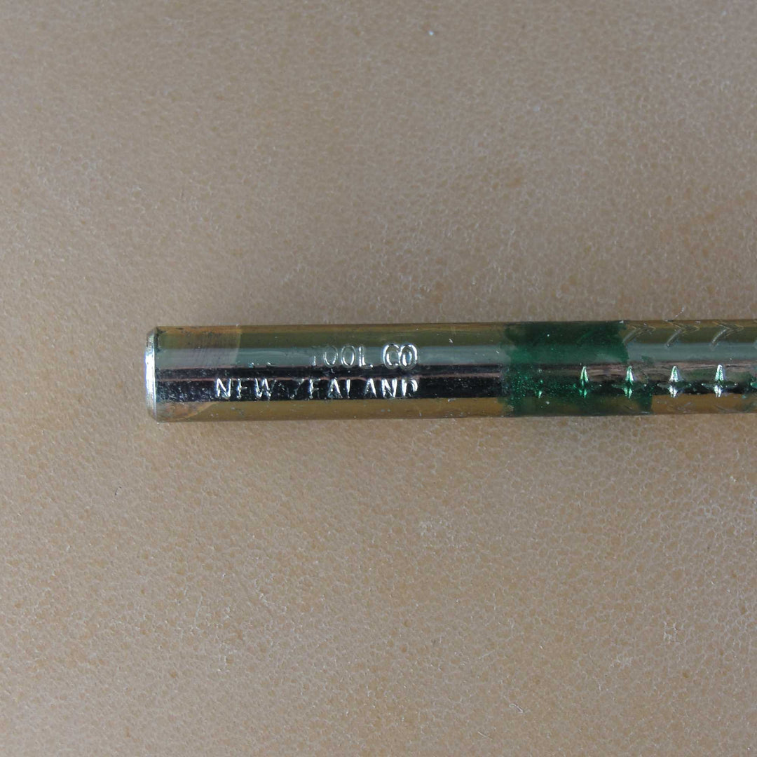 506 Small Checkered Background [USED]