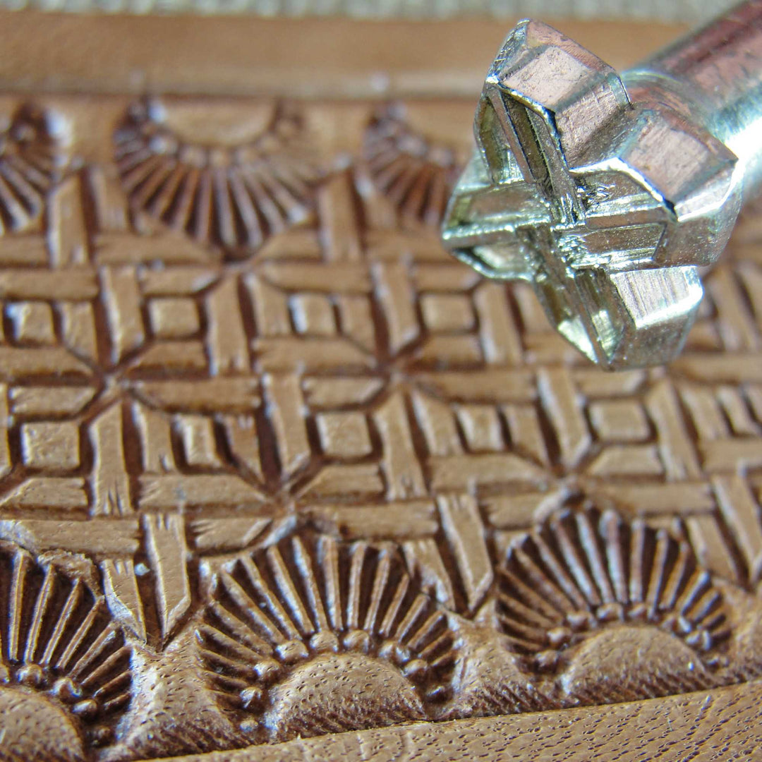 225 Small Geometric [USED]
