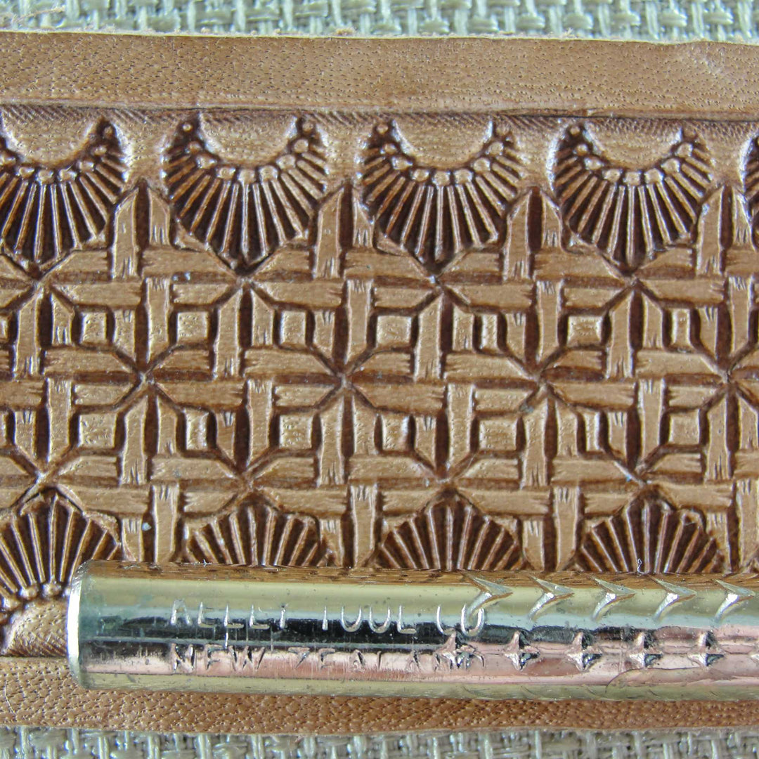 225 Small Geometric [USED]