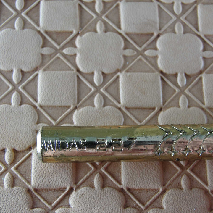 227 Geometric [USED]