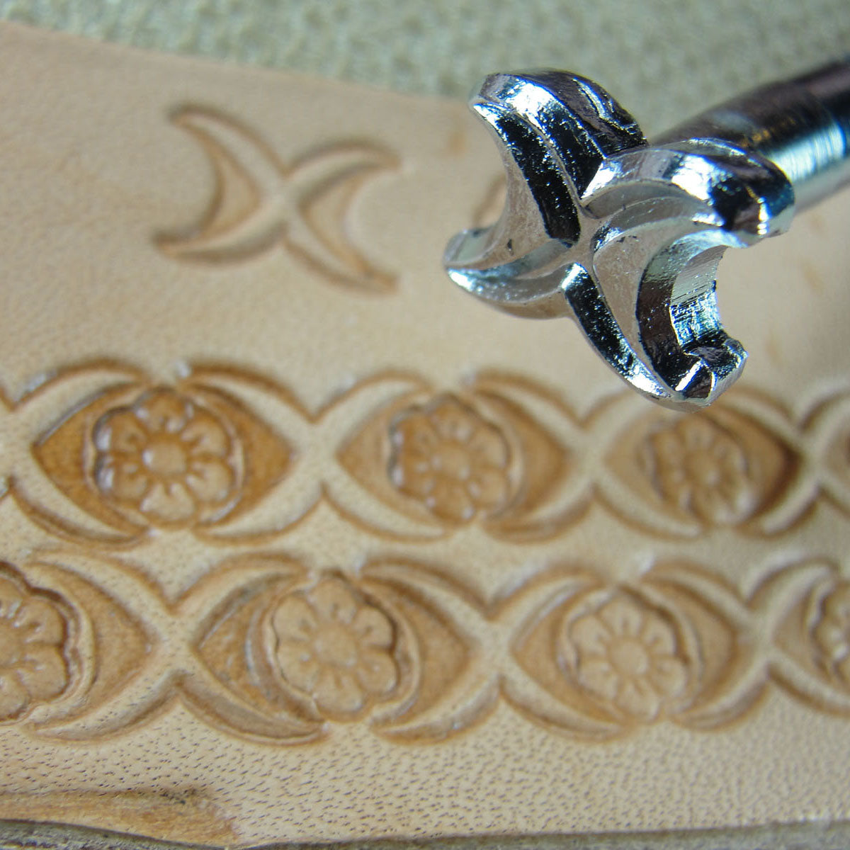 D616 1/2 Border Leather Stamping Tool | Pro Leather Carvers