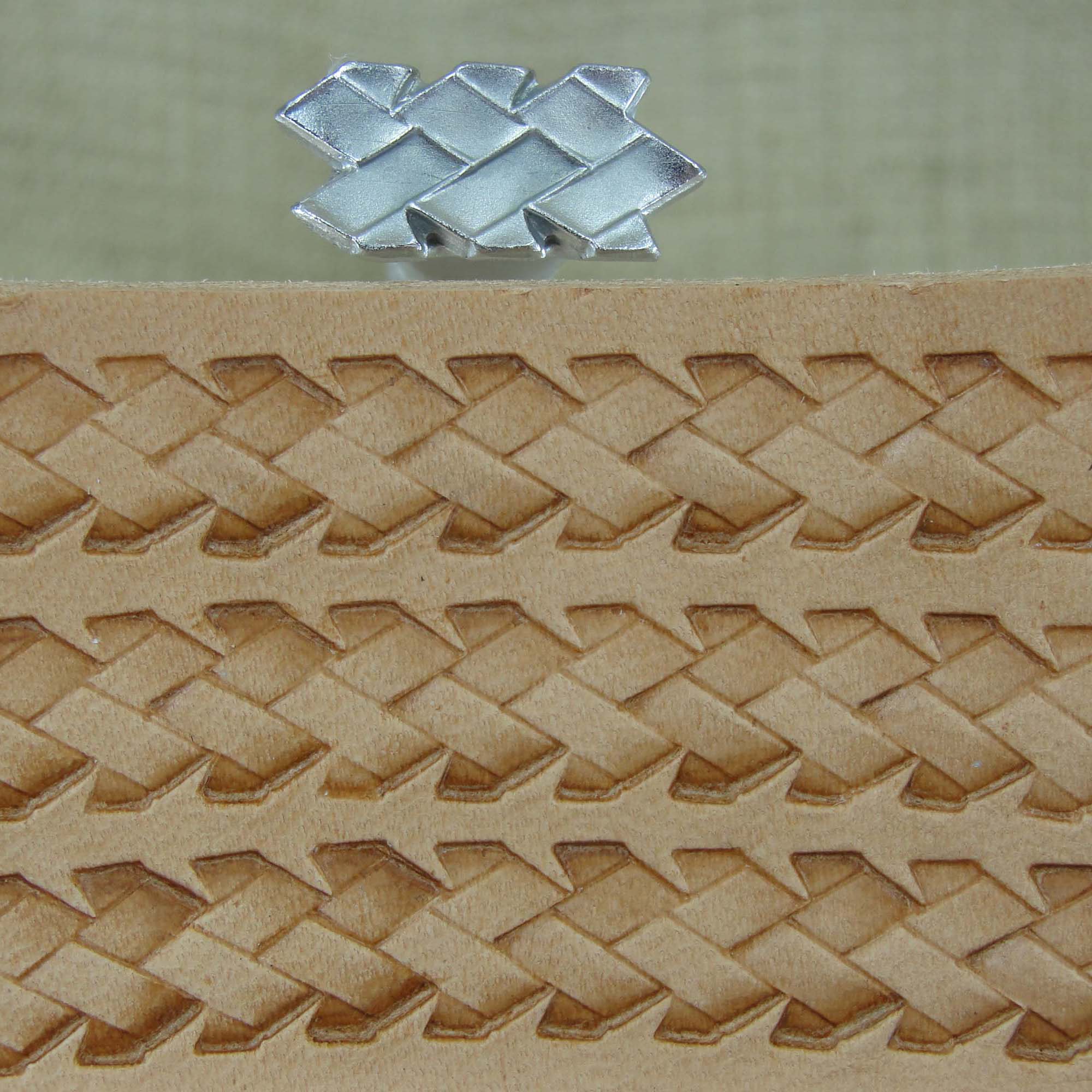 265 80sREVERSE WEAVE /USA製 HARVARDトリムリブ Triple V Border Stainless Steel Leather Stamp - Pro Leather Carvers