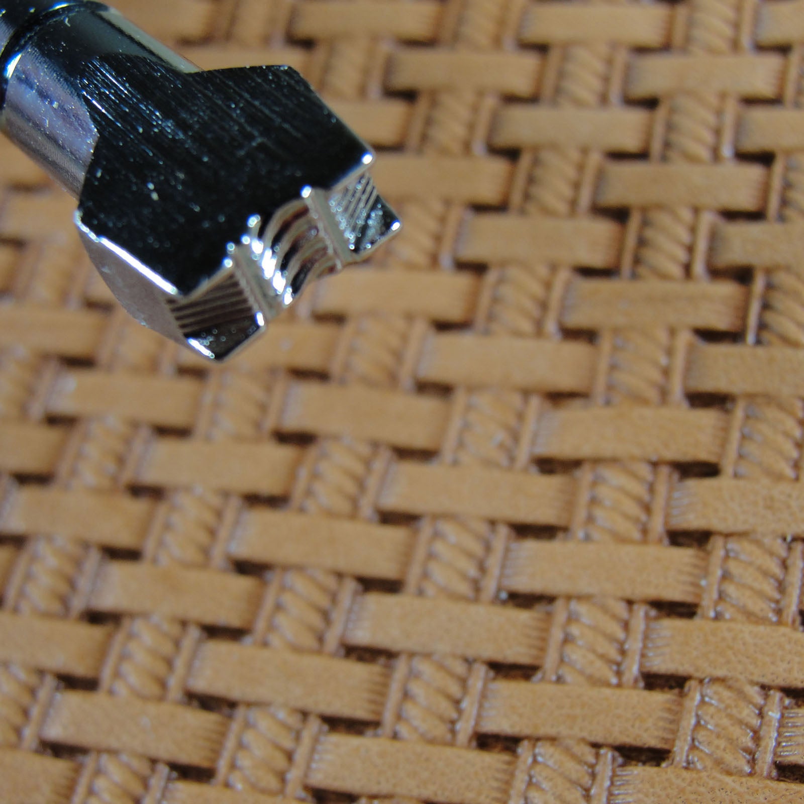 Leather Rope Rounding Tool X500 Rope Basket Weave Leather Stamping Tool | Pro Leather Carvers
