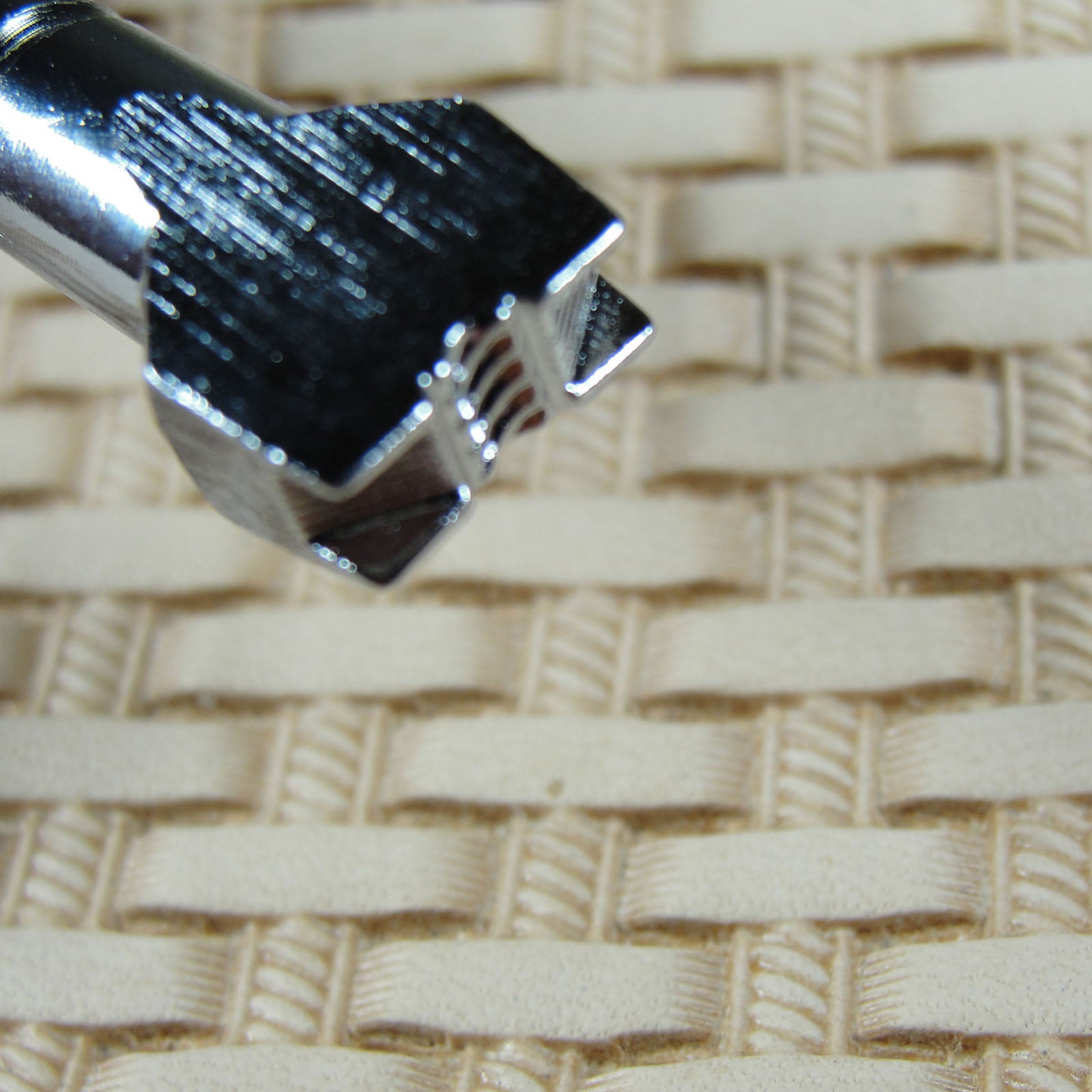 X570 Rope Basket Weave Leather Stamping Tool | Pro Leather Carvers