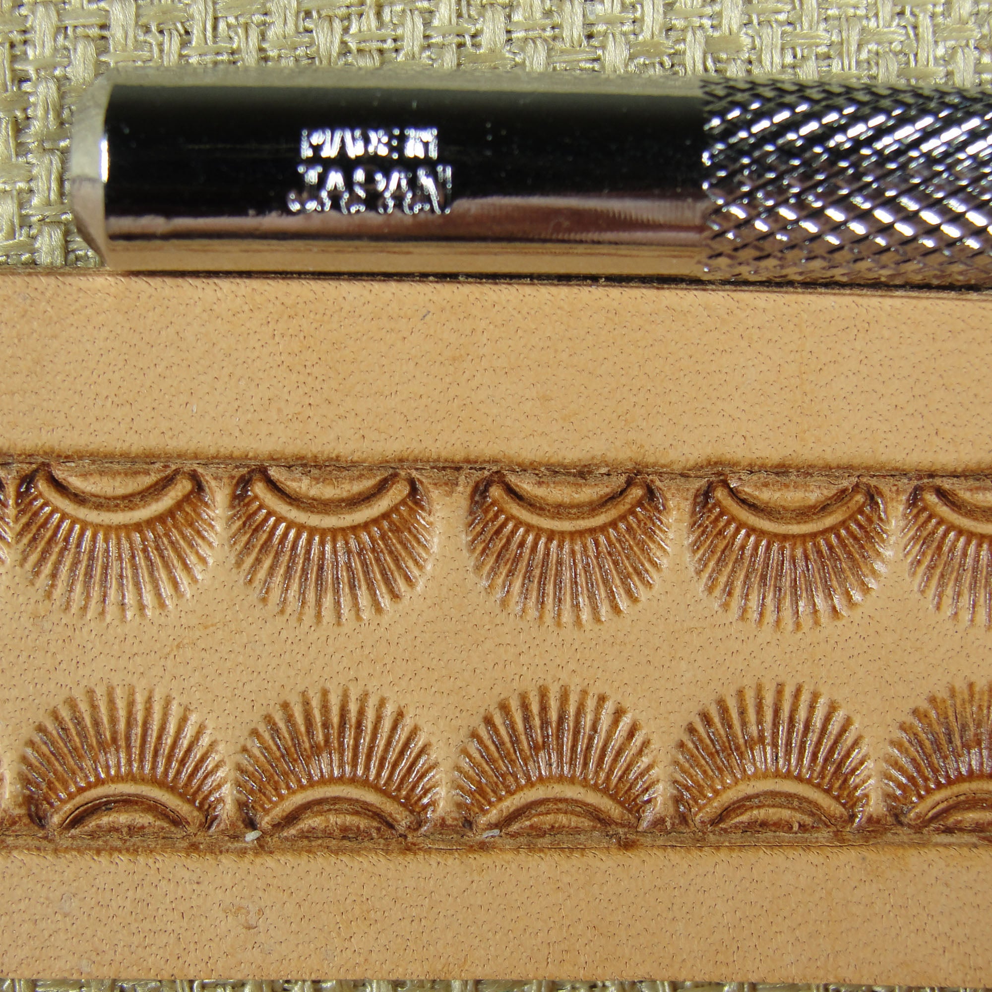 オーダーペン D436 Crescent Border Leather Stamping Tool | Pro Leather Carvers