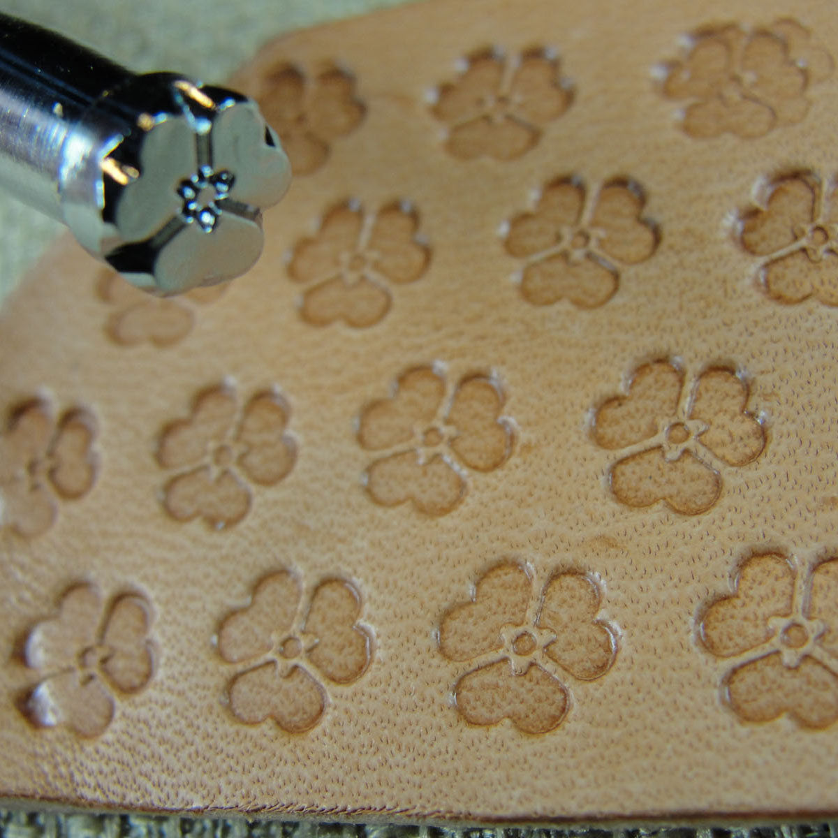 O2 Cutting Flower Pattern O2 Small Flower Leather Stamping Tool | Pro Leather Carvers