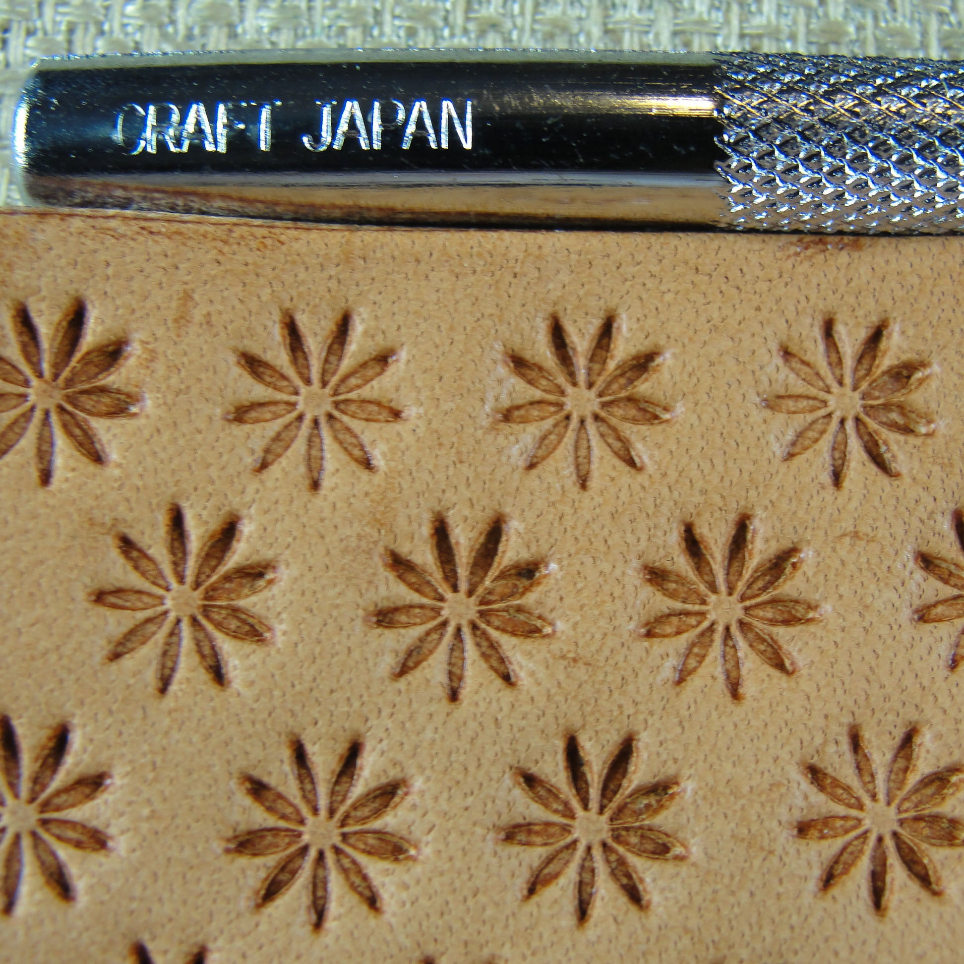 O22 Small Flower Leather Stamp - Craft Japan | Pro Leather Carvers